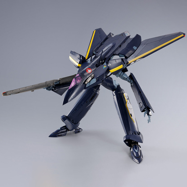 VF-17S Nightmare Stealth Valkyrie (Gamlin Kizaki)
